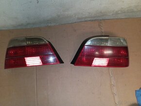 Zadné svetlá BMW E38 facelift - 1