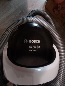 Podlahový vysávač Bosch Serie 2 BGS05A222