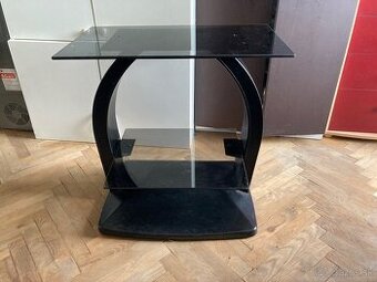 Stolik pod TV / príručných stolik