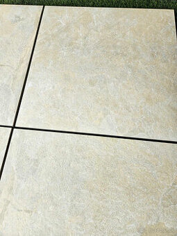 Talianska dlažba terasová 60x60x2cm, aj na terče, krémova