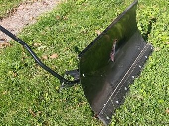 Predám zhrňovaciu radlicu - pluh na sneh pre traktorovú kosa