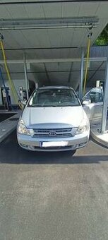 Kia carnival rok 2009 2.9 crdi