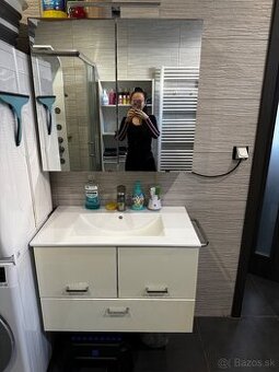 Kúpeľňový set s umývadlom