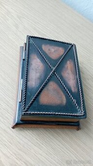 Stará Medená šperkovnica...