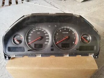 VOLVO XC90 prístrojovka (budíky)