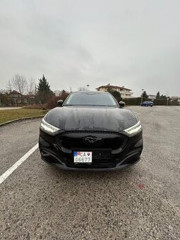 MUSTANG MACH-E 2021 197 kw/ 269k Panorama