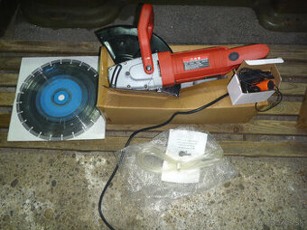 Rezačka na betón, tehlu, dlažbu Rezačka na betón, tehlu, dla