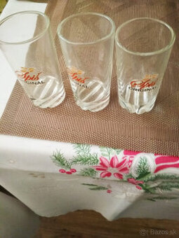 Retro poháriky na alkohol