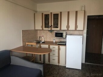 Garsonka Nitra Dlhá