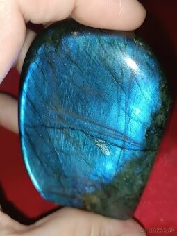 Minerál Labradoril- Madagaskar