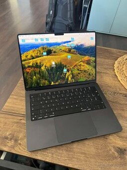 Macbook pro M3 18GB ram, 521 SSD