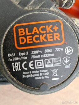 Pásová brúska Black decker