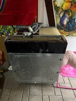 Darujem vstavanú umývačku riadu Whirlpool