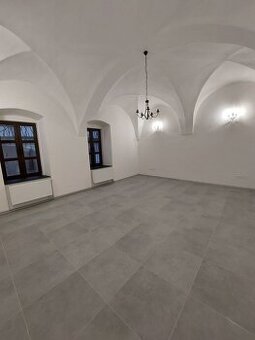 Ponúkame na prenájom  kancelárske priestory centrum BB