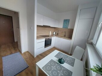REZERVOVANÉ -1 izbový byt Petržalka - Osuského