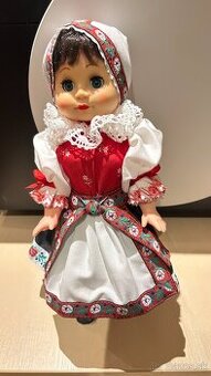 Bábika v ľudovom kroji