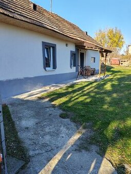 Na predaj 2 izbový rodinný v obci Bátorove Kosihy - 1