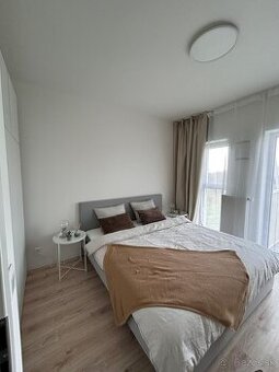 Prenájom bytu 2-izbový • 46 m², 720 €/mes. 720€+150€+100€= n