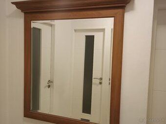 Nástenné dekoratīvne Zrkadlo