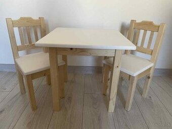 Detský stolík s dvoma stoličkami - 1