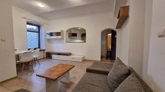 Prenájom 2 izbového bytu vo Zvolene.