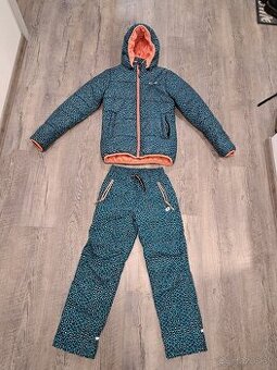 Dievčenské oteplovačky a zimné bundy.