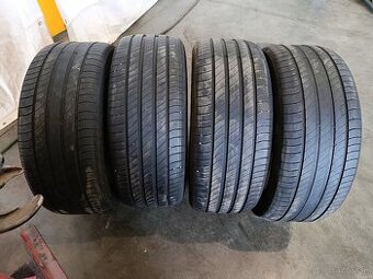 Pneu 225/50 R17 letné