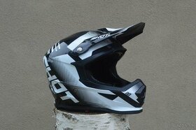 Na predaj SHOT helma bielo čierna pre motocross