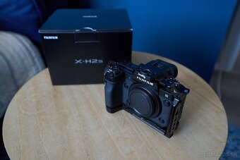 FUJIFILM X-H2S Klietka + 2x bat,nabíjačka, XF18-120 - 1