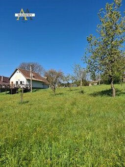 Na predaj rodinný dom s pozemkom 3228 m2 v obci Podkriváň
