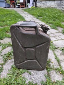 Plechové kanistre 20L