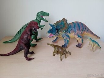 Dinosaury