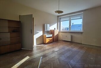 Na predaj 3 izbový byt, Žilina - Staré mesto, Cena: 173.2