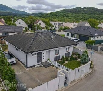 TOP - Na predaj 4 izbový RODINNÝ DOM v obci Košeca - 471m²