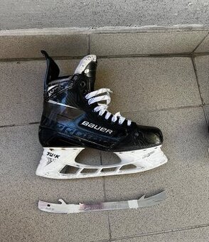 Hokejové korčule Bauer Supreme Ultrasonic
