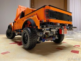Technic - Ford F-150 Raptor 42126 (1380 dielikov)