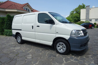 Toyota Hiace 2.5 I D-4D 117 SWB Standard 4WD