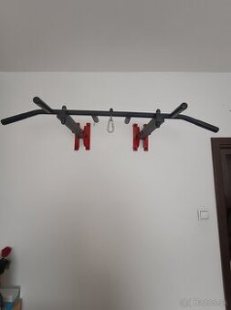 Hrazda na stenu 3 druhy úchytov