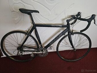 Predam cestny bicykel