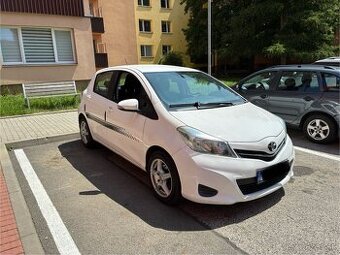 Toyota yaris 1.3 73kw 2013