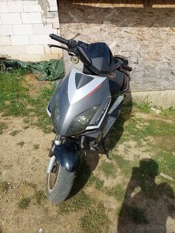 Skuter 150ccm keeway