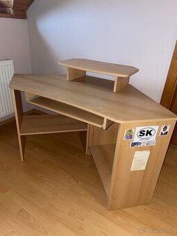 Predám rohový počítačový stôl
