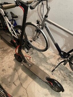 Predam kolobezku elekt. xiaomi 1 suciastky