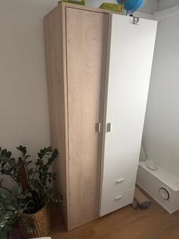 Predám detskú skriňu - dub/biela