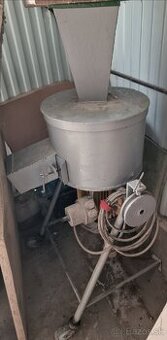 Šrotovnik na obilie