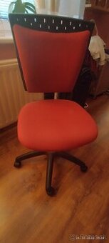 Stolička za písací stôl