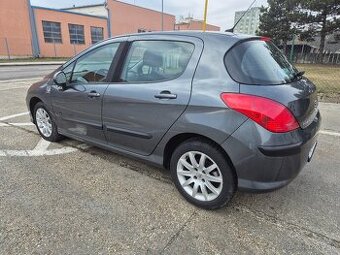 Predám Peugeot 308 1.4 70kw Benzin r.v.2009