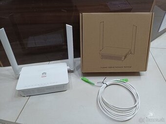 Takmer Novy Wifi router Huawei