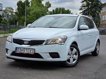 Kia Ceed 1.4 CVVT 16V, 5st. Manuál