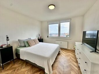 PRIESTRANNÝ 3-IZB. BYT S BALKÓNOM, KUKLOVSKÁ UL. - KARLOVA